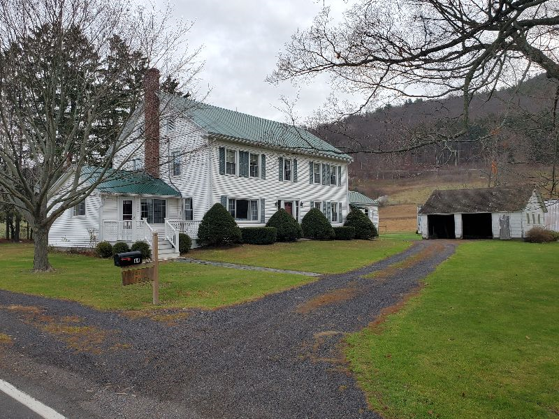 Farm House with a valley view - Photo 1