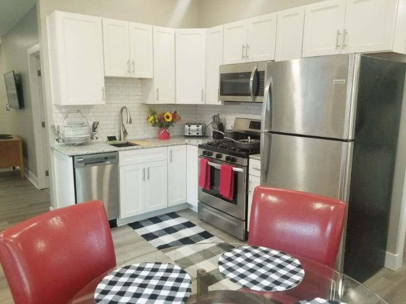 Bright Renovated South Wedge Home - Near Strong & Highland - Fiber WiFi - Photo 2
