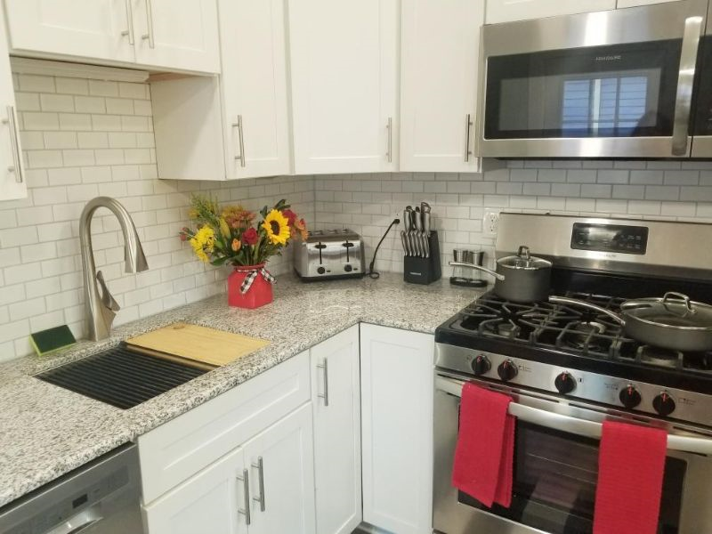Bright Renovated South Wedge Home - Near Strong & Highland -  Fiber WiFi - Photo 9