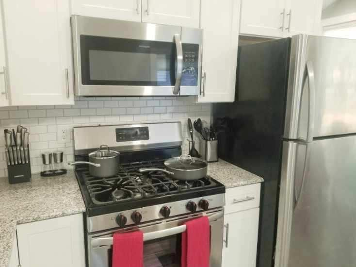 Bright Renovated South Wedge Home - Near Strong & Highland -  Fiber WiFi - Photo 8