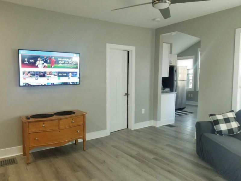 Bright Renovated South Wedge Home - Near Strong & Highland -  Fiber WiFi - Photo 11