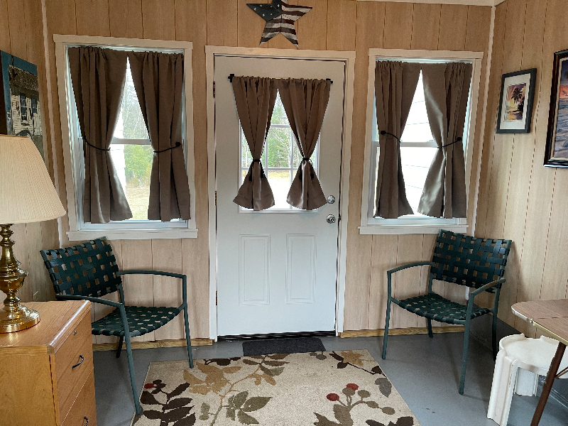 Private 2 Bedroom Country Home - Photo 5
