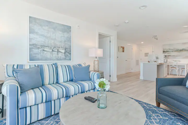 New Luxury Plymouth Waterfront Condo