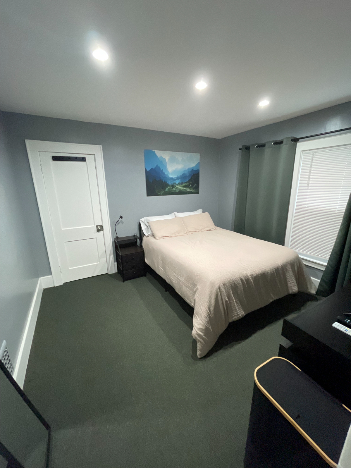 Cozy Bedroom in Beautiful Home - Photo 1