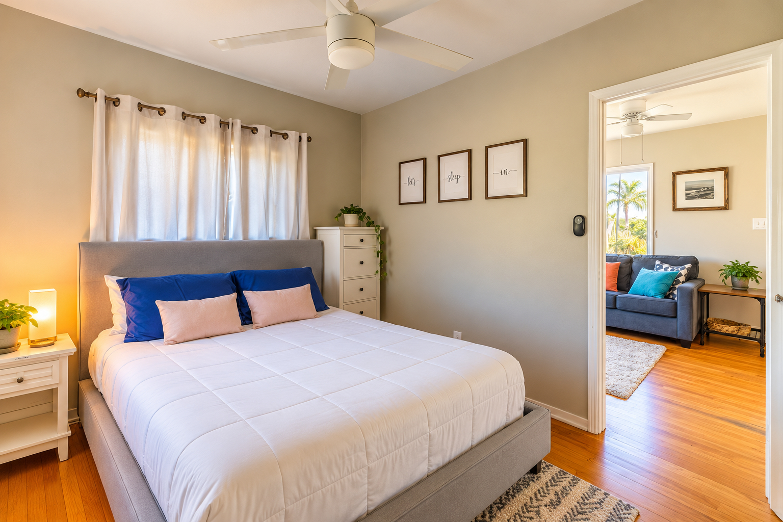 Coastal Retreat Pet-Friendly Paradise with Lightning-Fast WiFi and On-Site Laundry - Photo 2