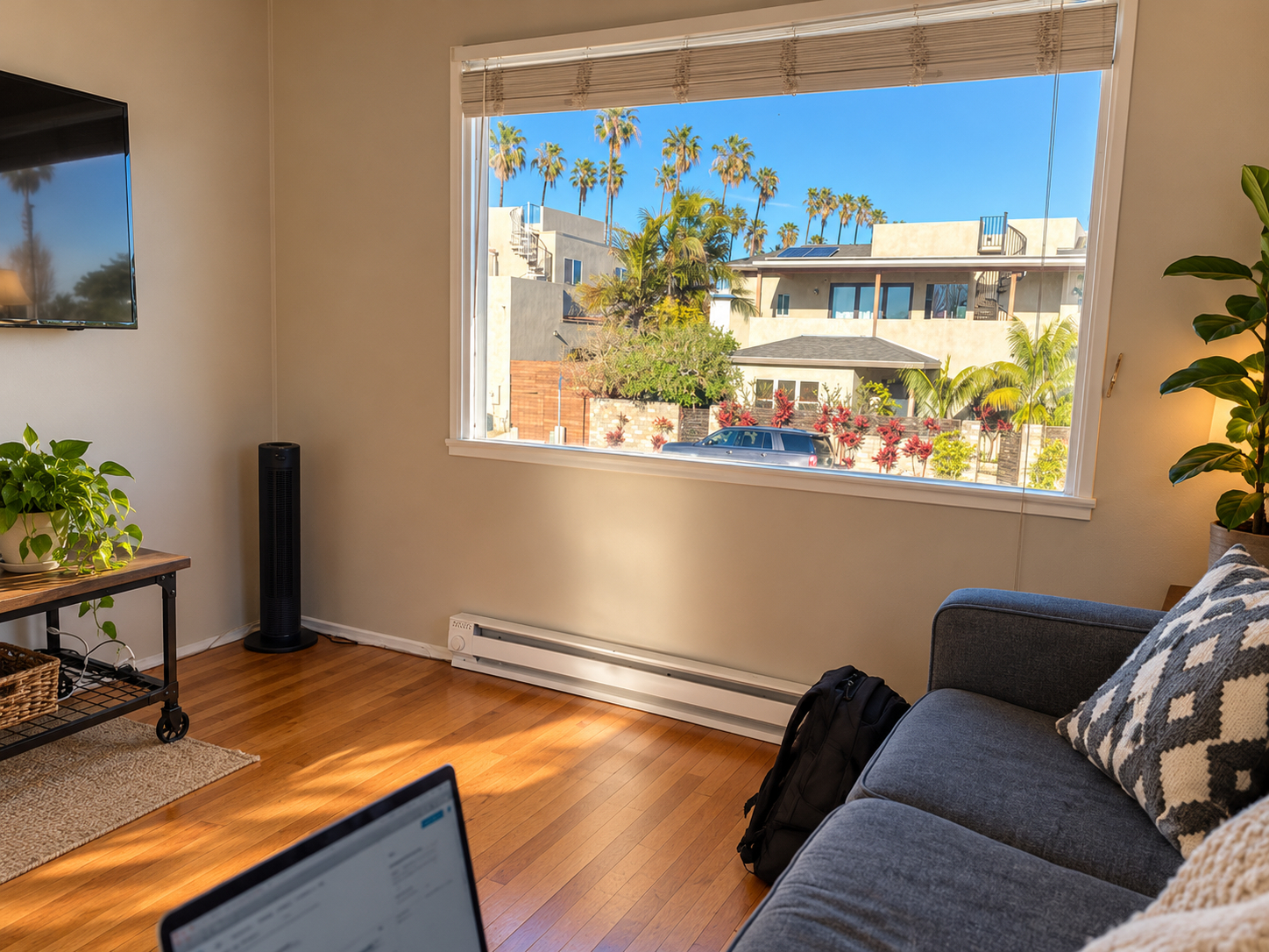 Coastal Retreat Pet-Friendly Paradise with Lightning-Fast WiFi and On-Site Laundry - Photo 6