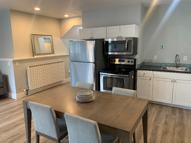 Modern Comfortable Studio In Bend - Photo 3