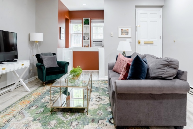 Capitol Hill Retreat in Historic and Trendy Location - Photo 2