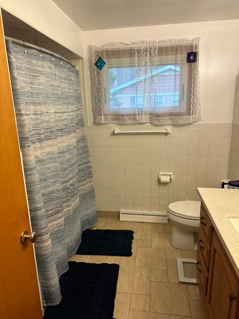 entire 1st floor (2BR) house available - Photo 3