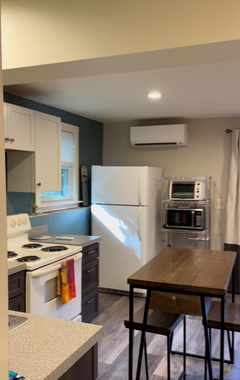 Studio Apartment Quiet Neighborhood - Photo 2