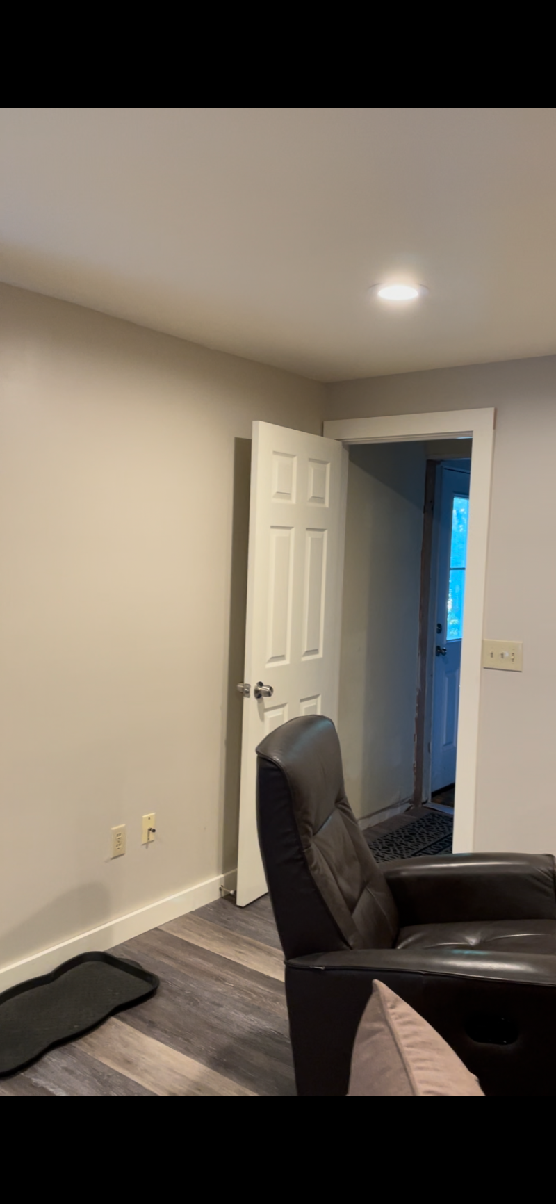 Studio Apartment Quiet Neighborhood - Photo 3