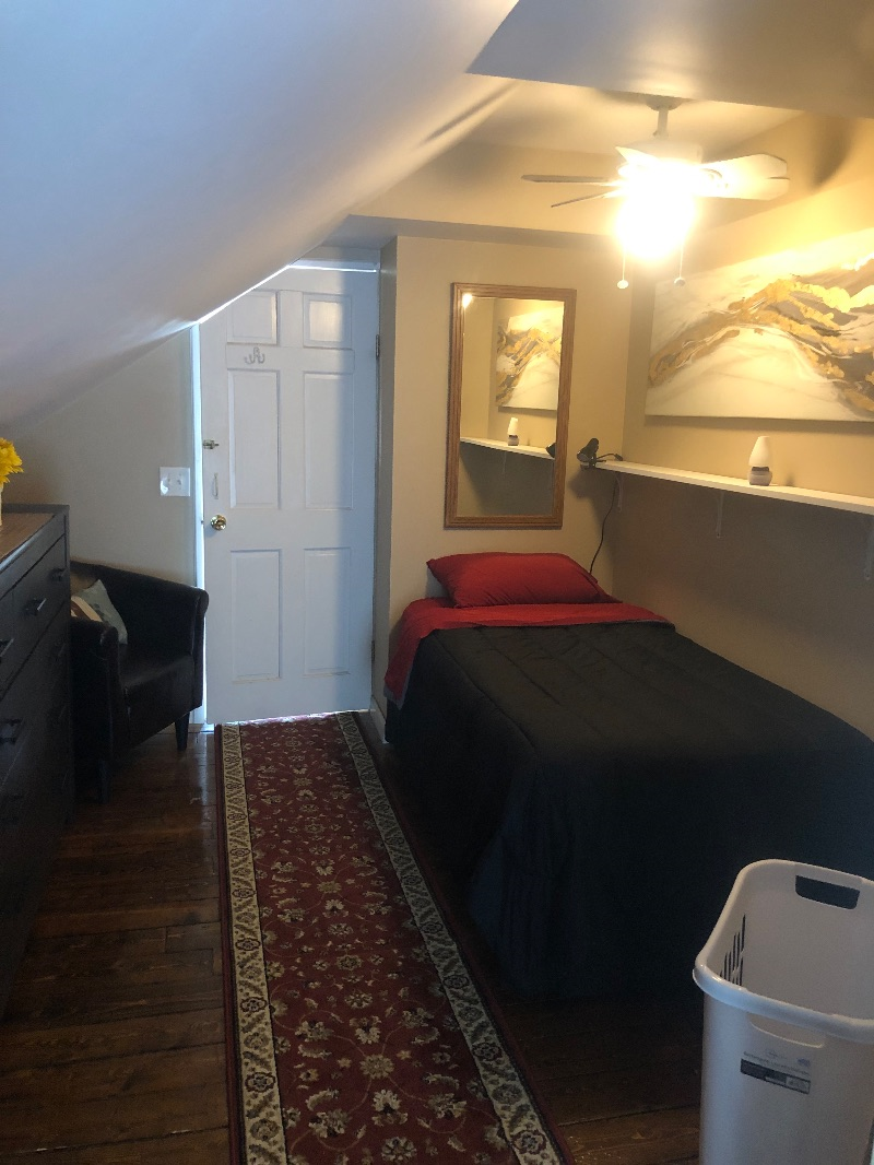 TRAVELING NURSE ROOMS 4 RENT - Photo 6