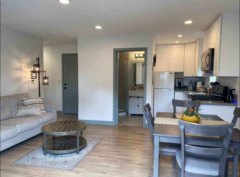 Cozy 2 Bedroom Casita in Bay Park - Photo 1