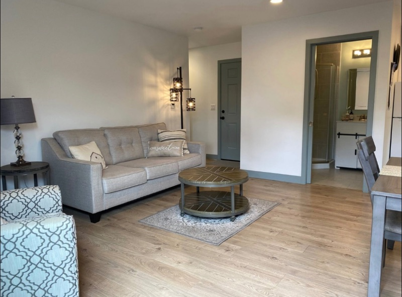 Cozy 2 Bedroom Casita in Bay Park - Photo 4