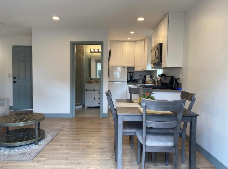 Cozy 2 Bedroom Casita in Bay Park - Photo 5