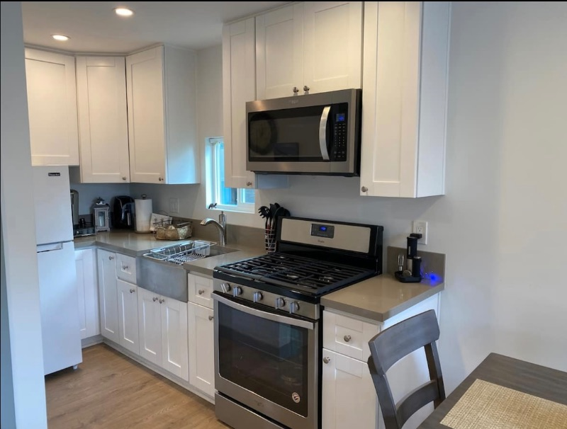 Cozy 2 Bedroom Casita in Bay Park - Photo 6