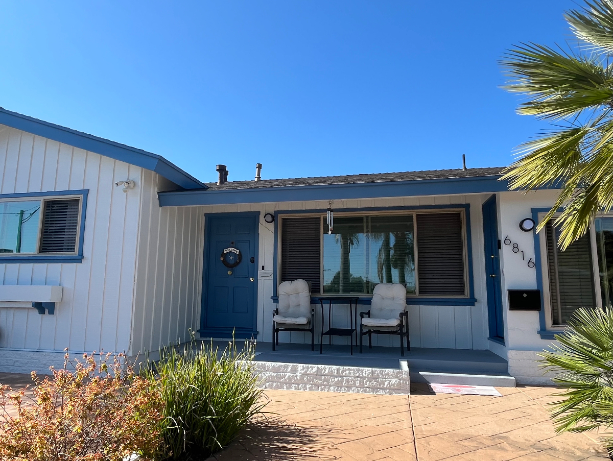 ZEN DEN BEACH BUNGALOW IN QUIET, PEACEFUL COLLEGE NEIGHBORHOOD - Photo 2