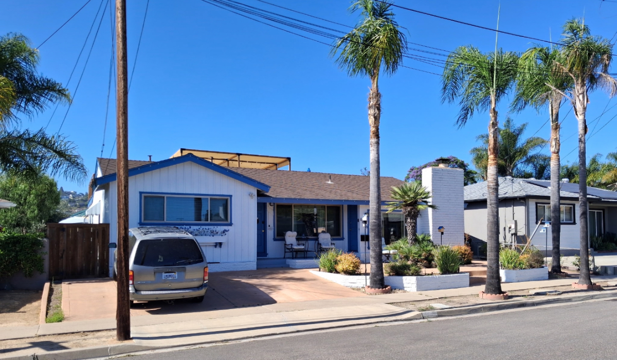 ZEN DEN BEACH BUNGALOW IN QUIET, PEACEFUL COLLEGE NEIGHBORHOOD - Photo 1