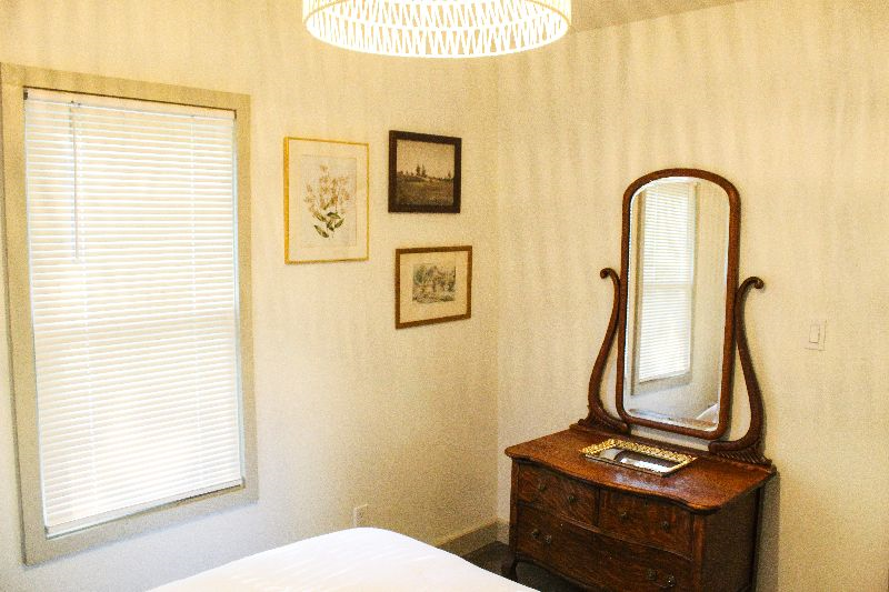 Charming 2-Bedroom Cottage in the Catskills - Photo 4