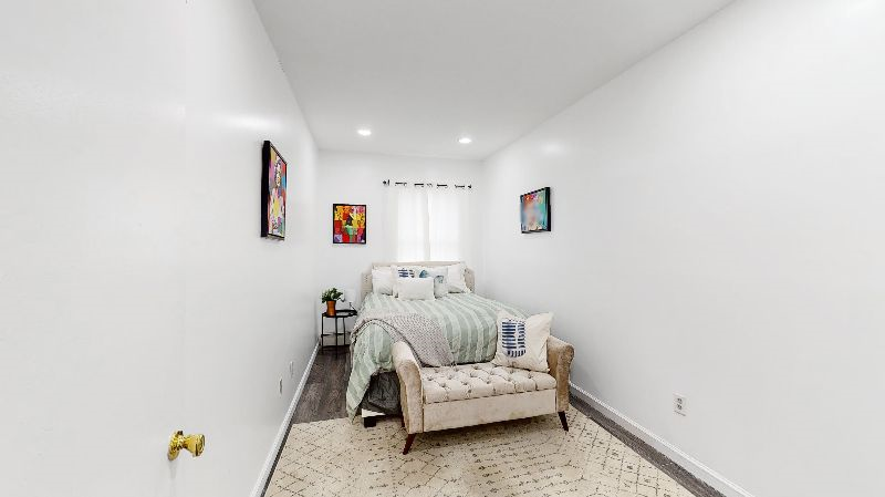 Bright Spacious 2 Bedroom Brooklyn Close to Subway and Amenities - Photo 7