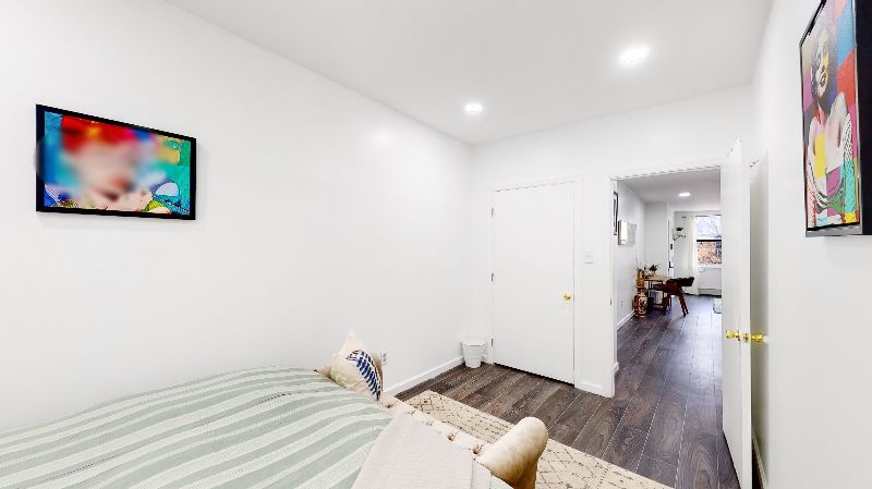 Bright Spacious 2 Bedroom Brooklyn Close to Subway and Amenities - Photo 8