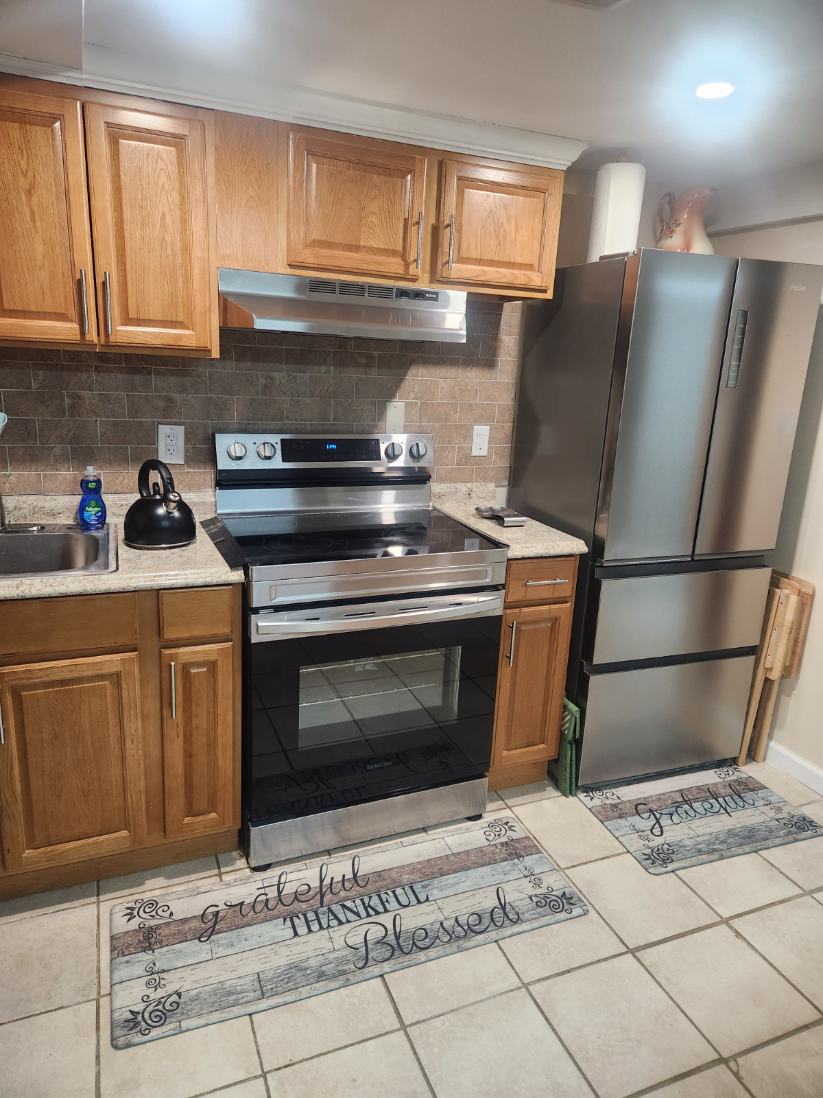 Beautiful unit in quiet neighborhood- close to multiple hospitals - Photo 5