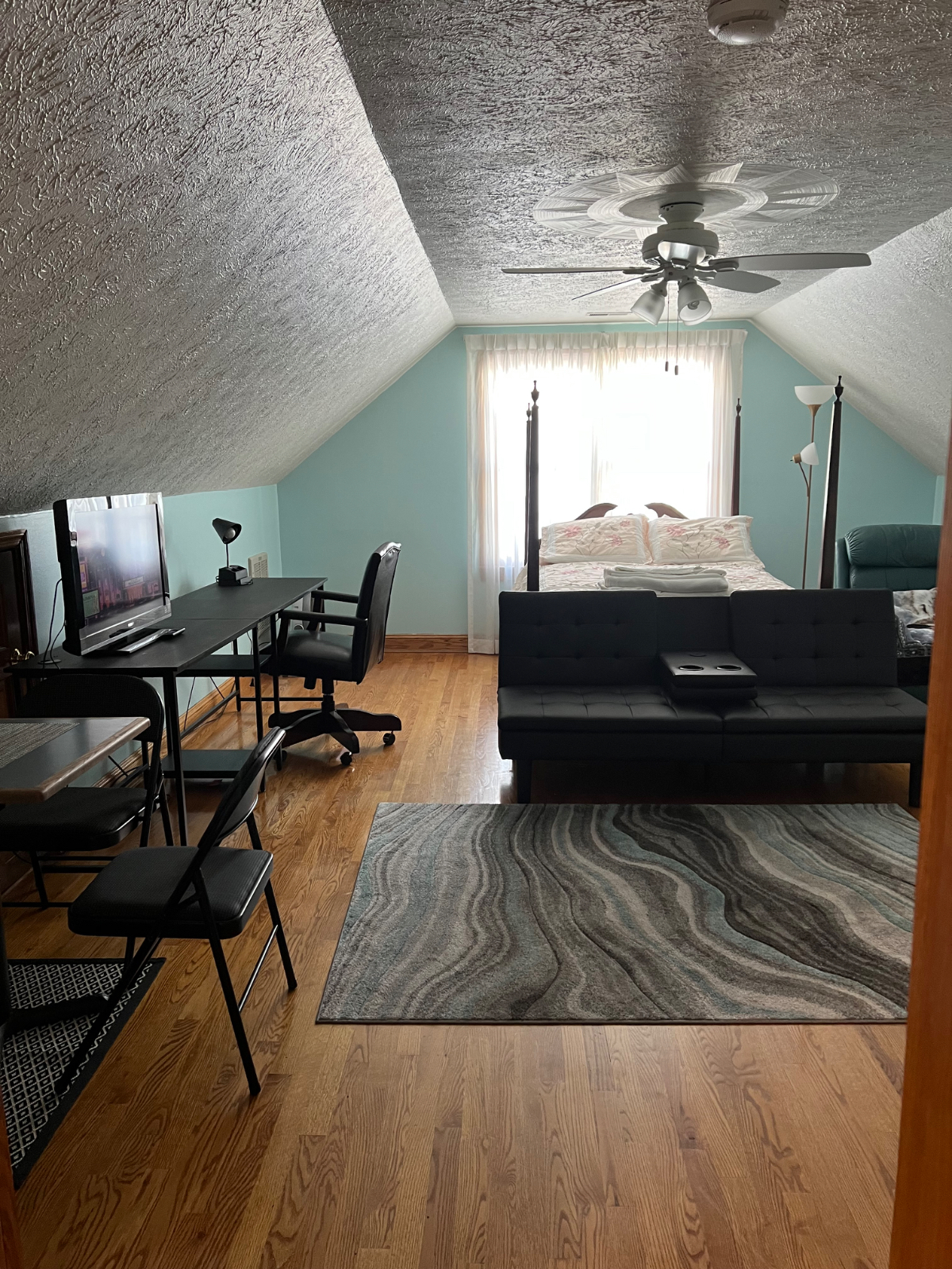 Spacious Master Suite In Scott Depot - Photo 3