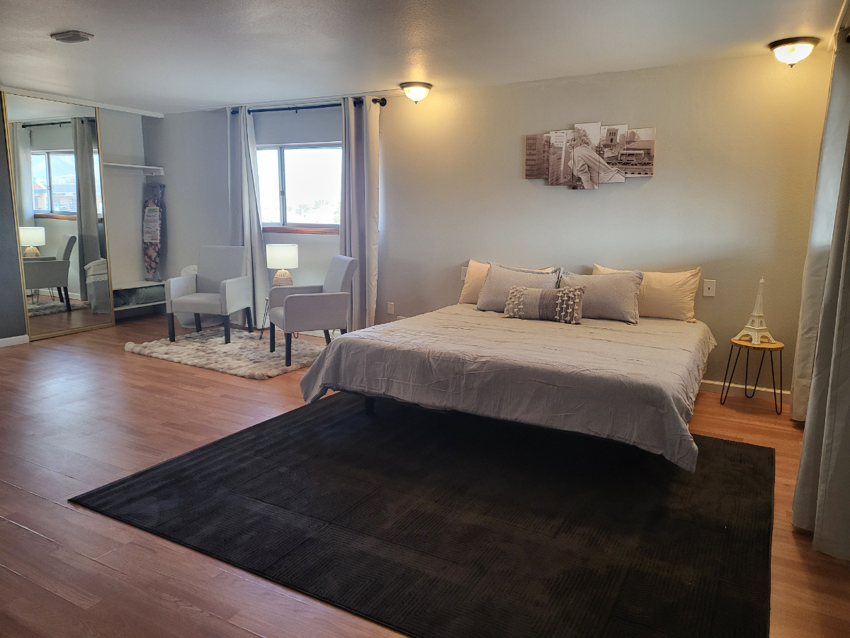 Bear Valley Rd Unit 2