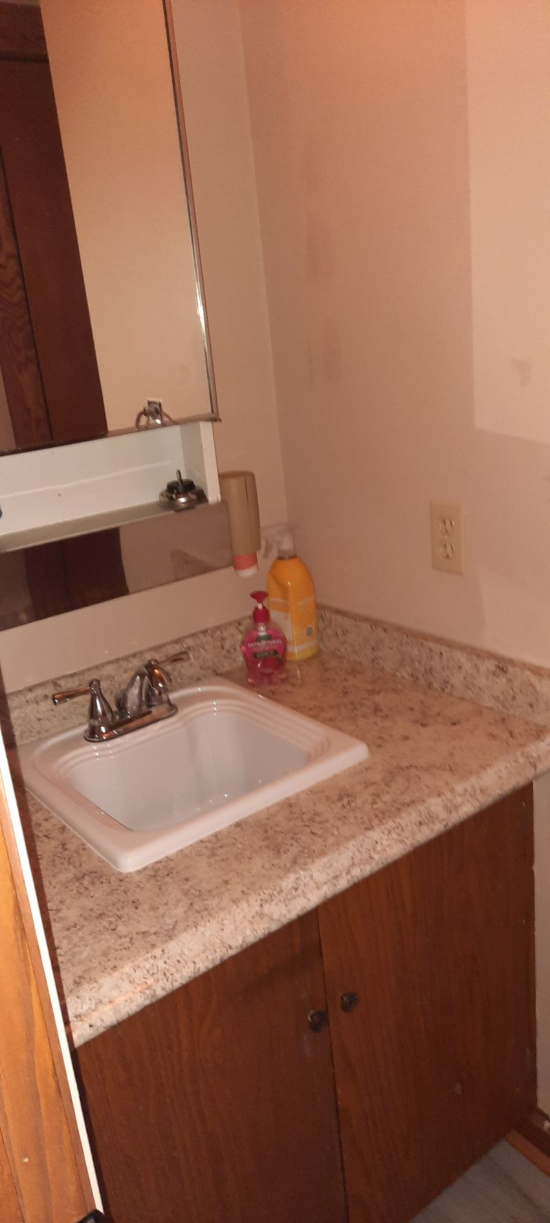 Beautiful location in South Hills - Photo 3