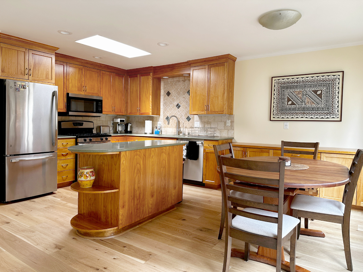 Quiet Westside Retreat: 2BR/2BA Detached Home, Walk or Bike Everywhere. - Photo 5