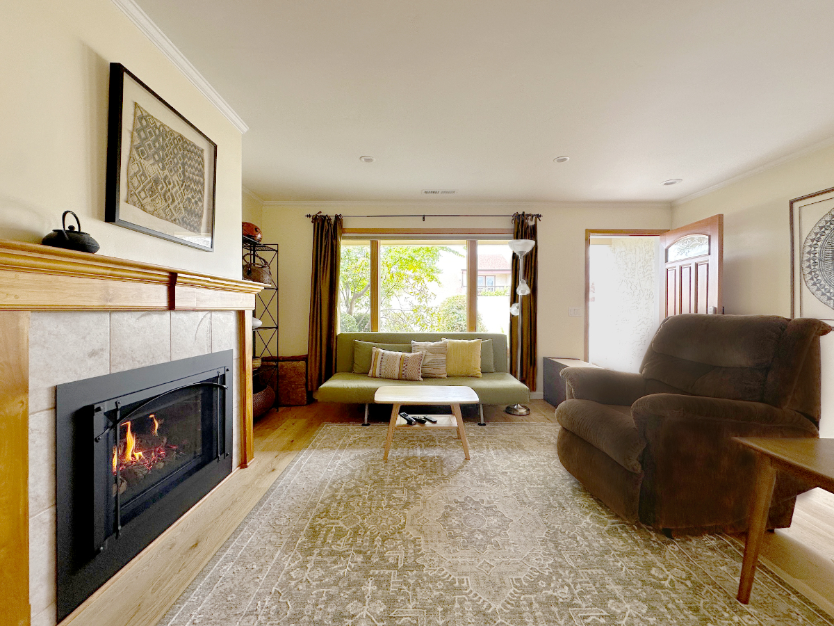 Quiet Westside Retreat: 2BR/2BA Detached Home, Walk or Bike Everywhere. - Photo 3