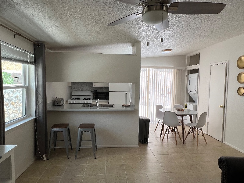 Updated Cozy West Side 2 bedroom