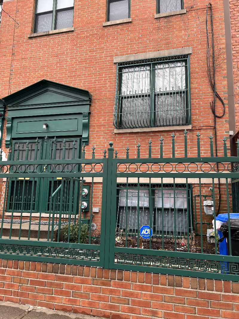 Beautifully Designed 2-Bed in Bed-Stuy - Photo 9