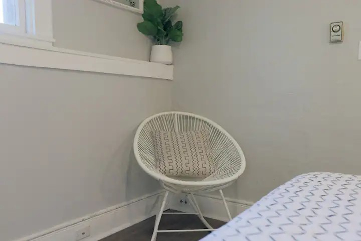 1-Bedroom Close to Downtown & Waterfront (101F) - Photo 4