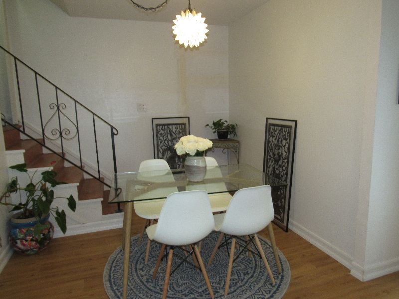 Light-Filled 1-bed Apartment with Backyard and Driveway Parking - Photo 5
