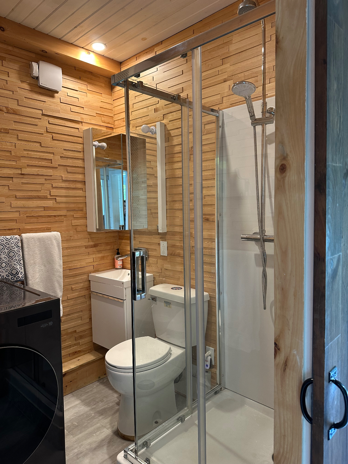 Tiny house one mile from cvmc - Photo 2
