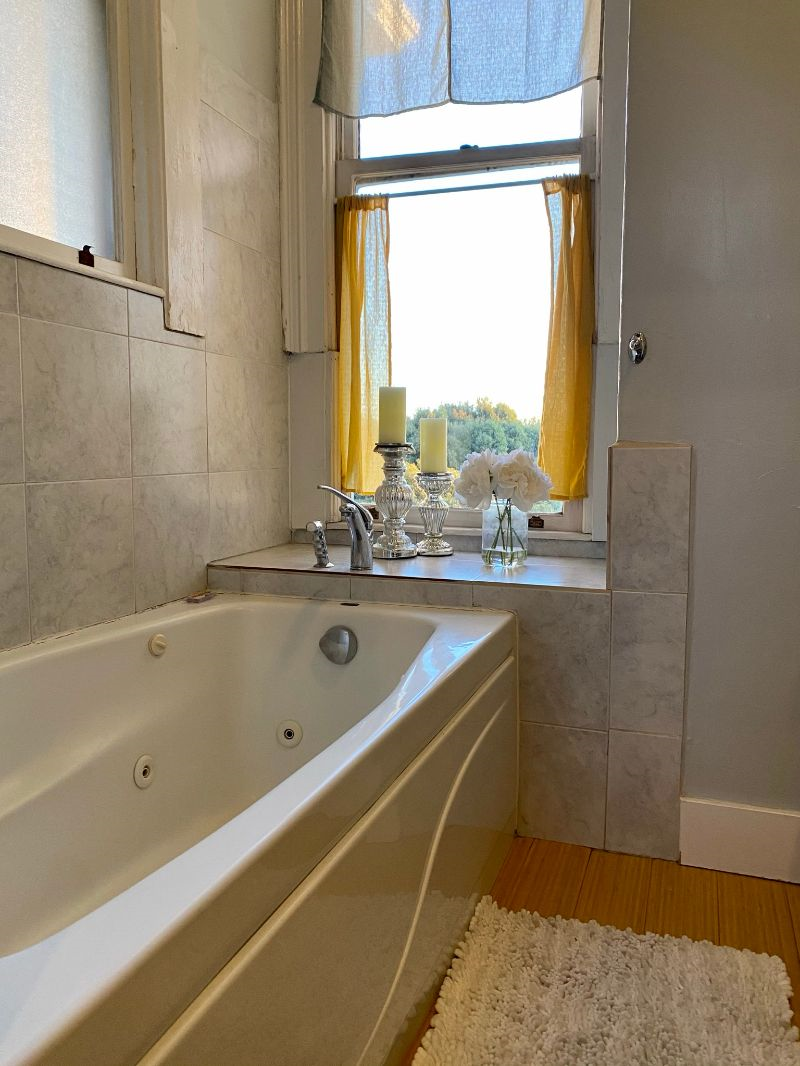 Romantic Studio, Huge Tub w/Views, Massage Chair, 2 Closets, Bamboo Flrs - Photo 3