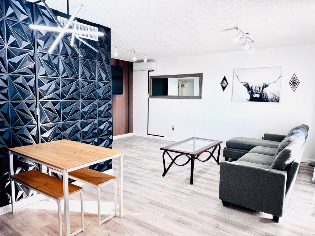 2bd 1ba Modern Condo NE Heights
