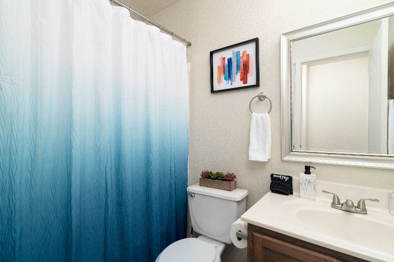 Cheerful 3 Bedroom Home Near Randolph AFB - Photo 4