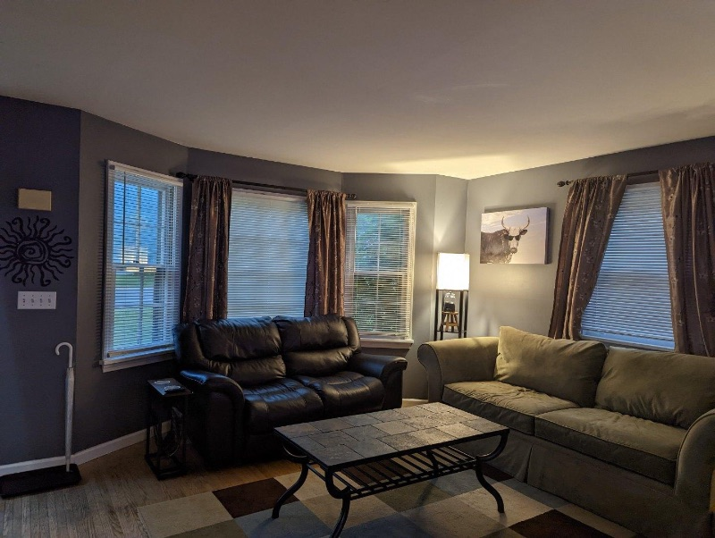 Cozy 2 Bedroom Apartment in quaint Fairport, NY - Photo 2