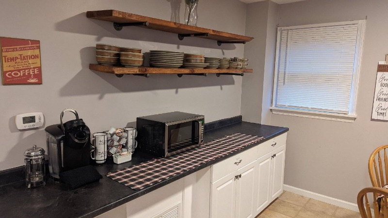 Cozy 2 Bedroom Apartment in quaint Fairport, NY - Photo 3