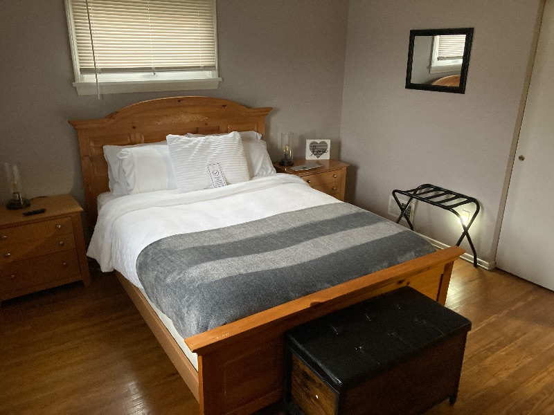Cozy 2 Bedroom Apartment in quaint Fairport, NY - Photo 5