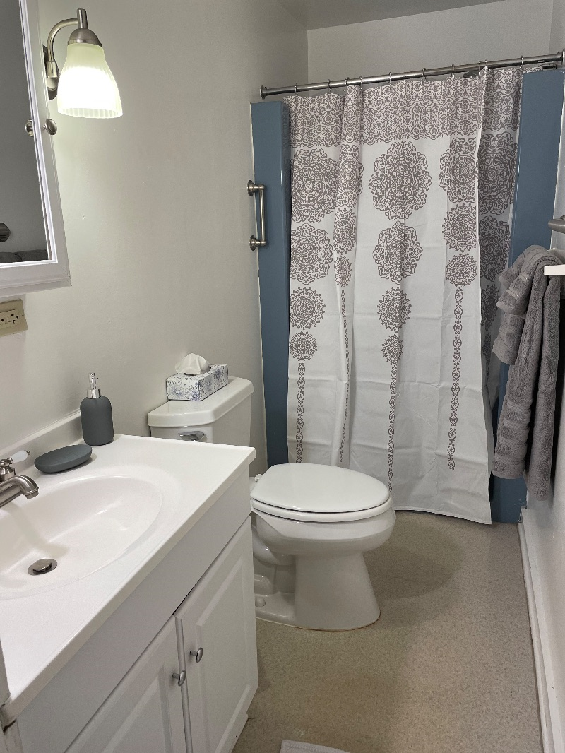 Charming 1 BR Short Walk to Downtown Glens Falls - Photo 2
