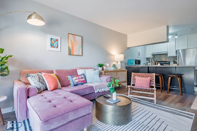 Adorable 2 bd 2ba Condo, central to everything - Photo 4