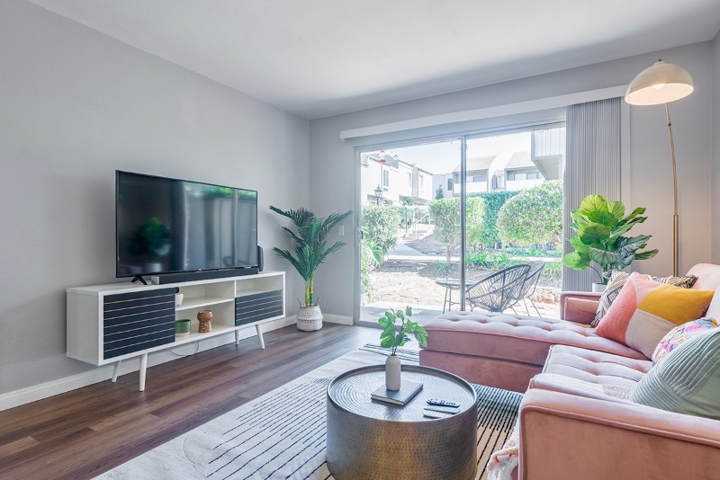 Adorable 2 bd 2ba Condo, central to everything - Photo 6
