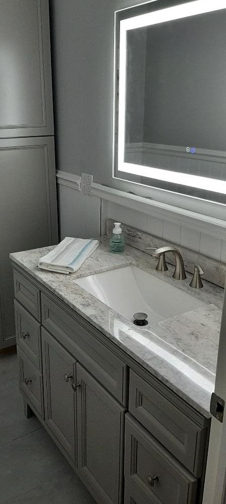 Lovely Lakehouse Home - Photo 11