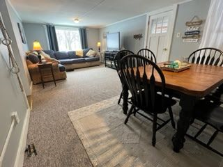Lakefront 3 Bedroom Rental - Photo 1