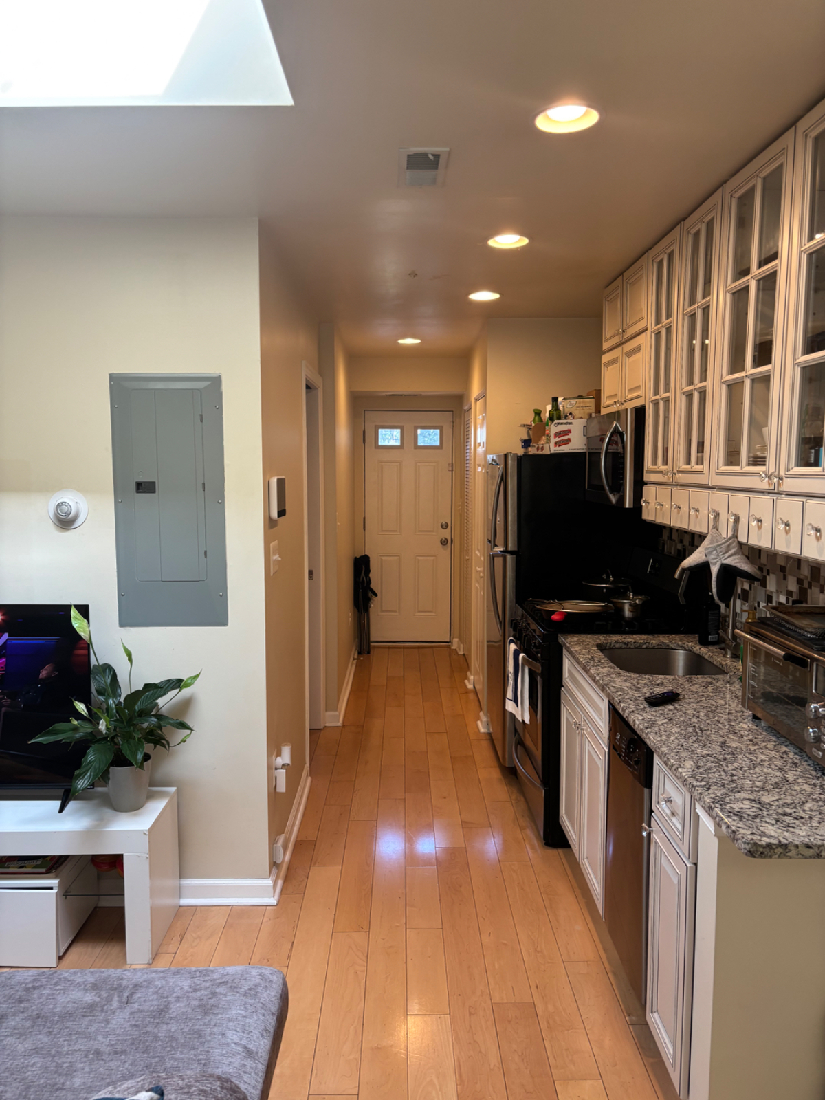 Newly Renovated 2BR 2BA Duplex in the heart of H ST NE DC. Traveling Nurses and Traveling Profession - Photo 7