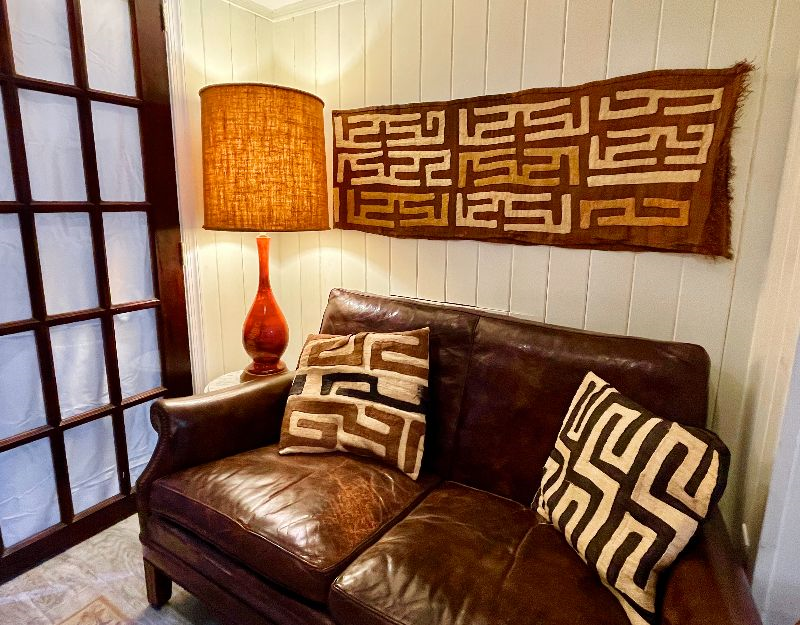 Quiet Sunny 1-BR Bsmt Apt in Woodridge neighborhood - Photo 8