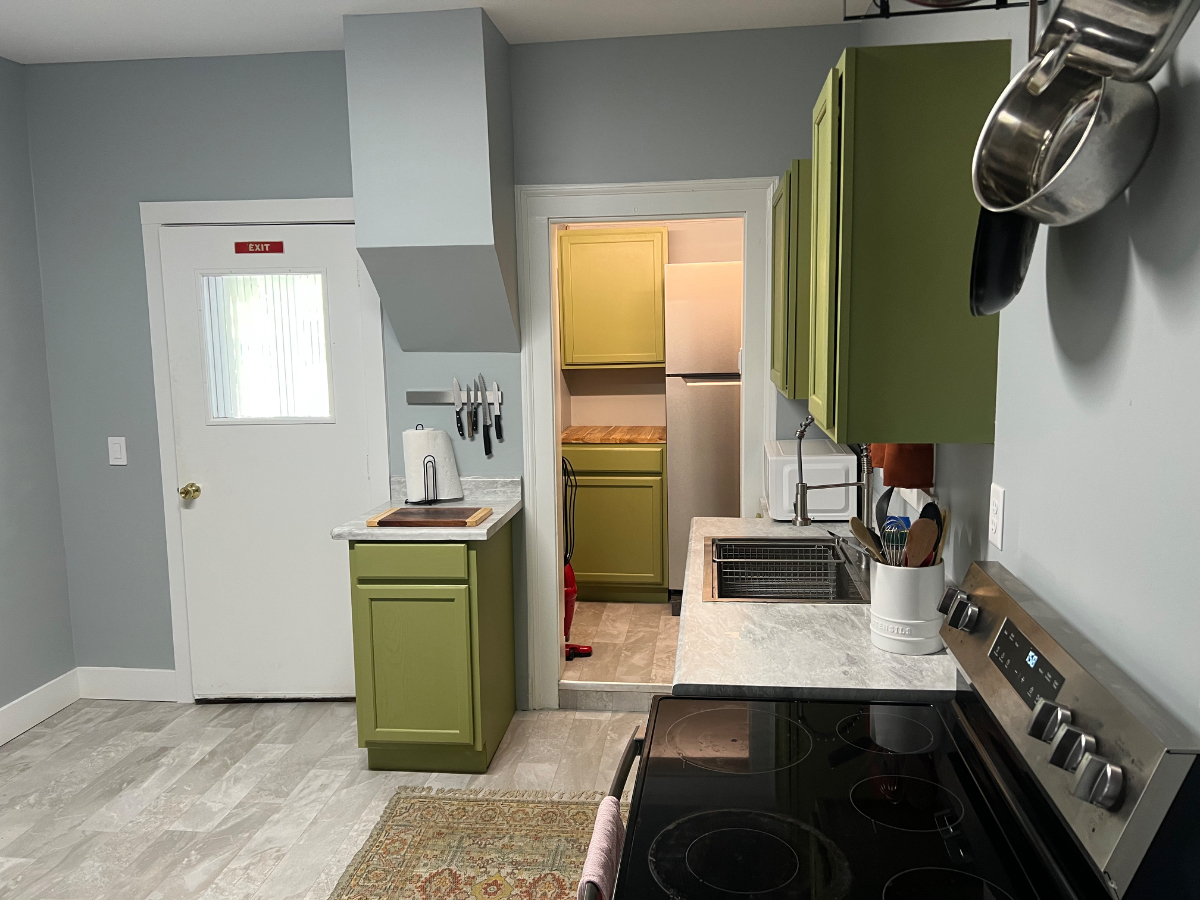 Large one bedroom apartment in the South End - Photo 3